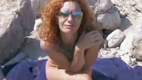 Latina cunoaste tot felul de filme porno cu babe flocoase placeri.