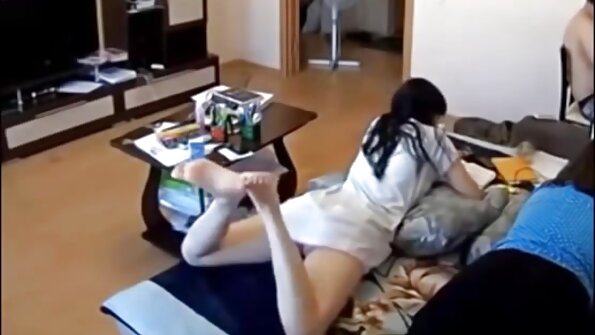 Este mai interesant filme porno cu femei mature flocoase pentru o femeie asiatică să rupă găuri, și nu sforile sufletului.